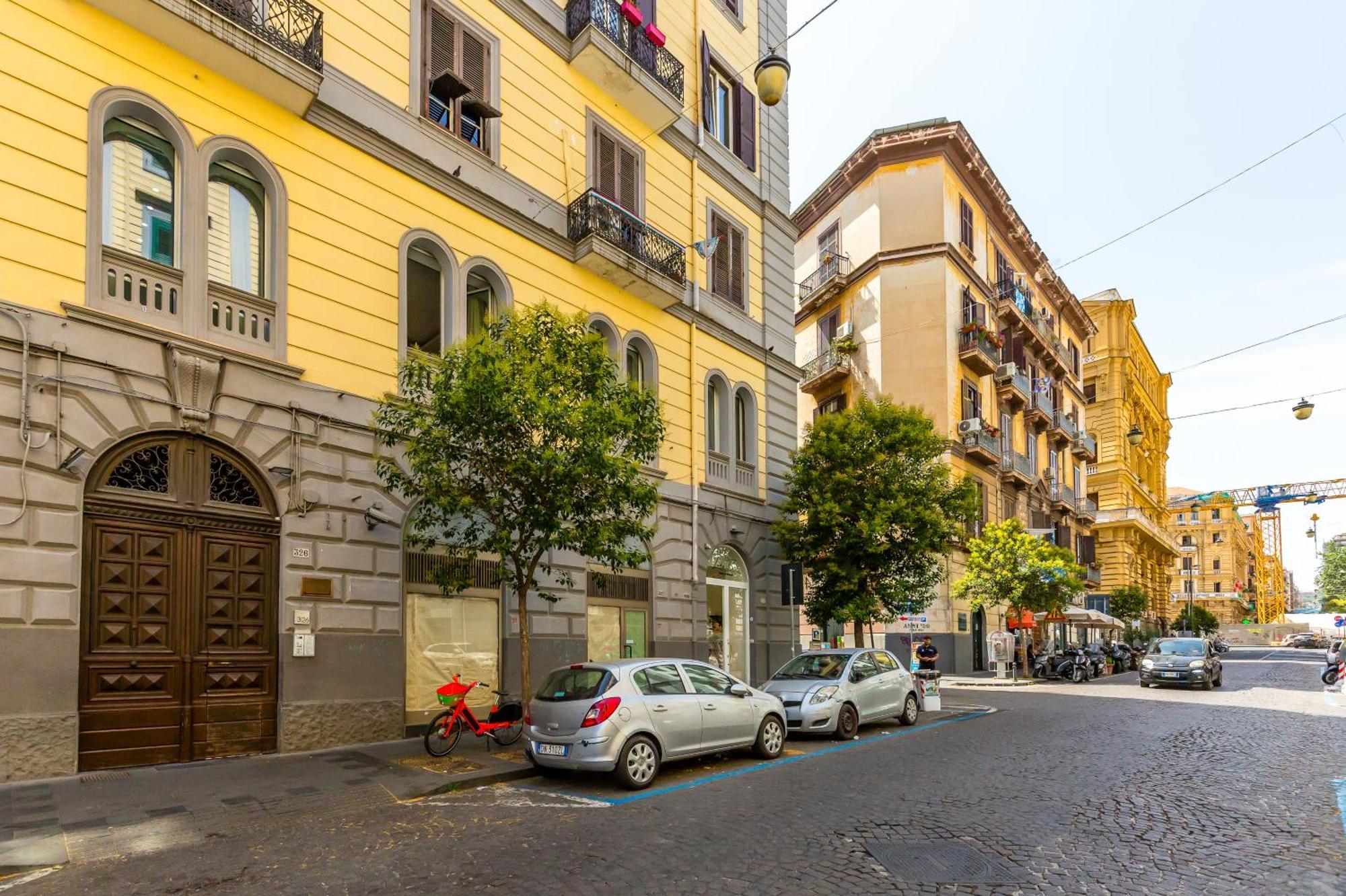 شقة Duomo Grand Family Loft نابولي المظهر الخارجي الصورة